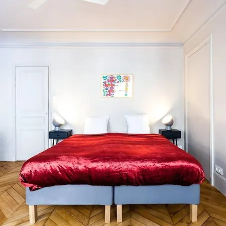 Champs-élysées-monceau-luxury 2-bedroom