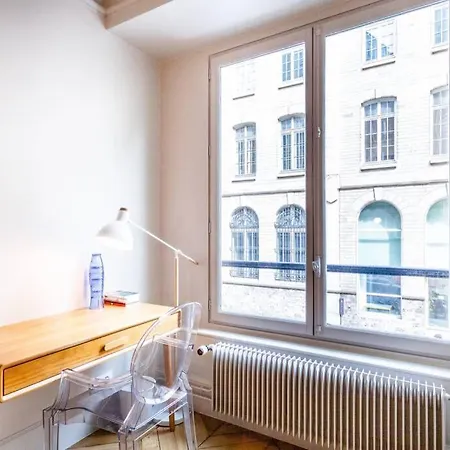 Champs-élysées-monceau-luxury 2-bedroom *