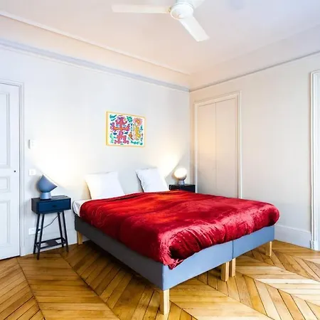 Appartamento Champs-élysées-monceau-luxury 2-bedroom Parigi