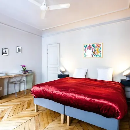 Appartamento Champs-élysées-monceau-luxury 2-bedroom Parigi