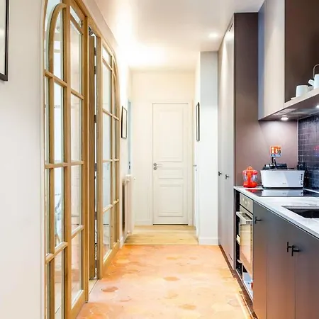 Champs-élysées-monceau-luxury 2-bedroom