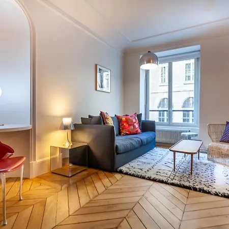 Appartamento Champs-élysées-monceau-luxury 2-bedroom